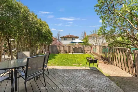 12 Summertime Court Brampton ON L6Z 2B4