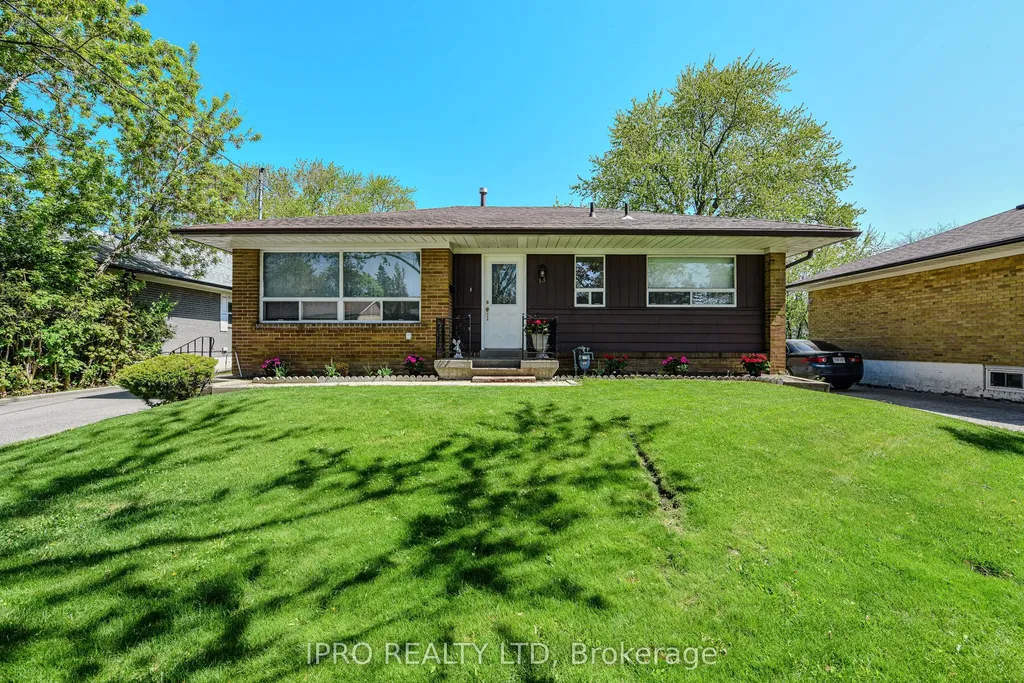 13 Morpeth Road Brampton ON L6W 2Z3