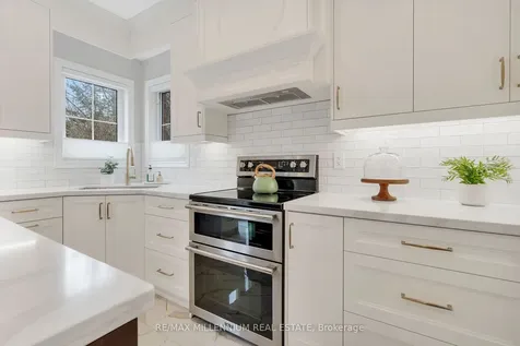 13 Belleville Drive Brampton ON L6P 1V7