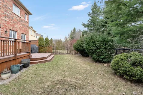 13 Belleville Drive Brampton ON L6P 1V7
