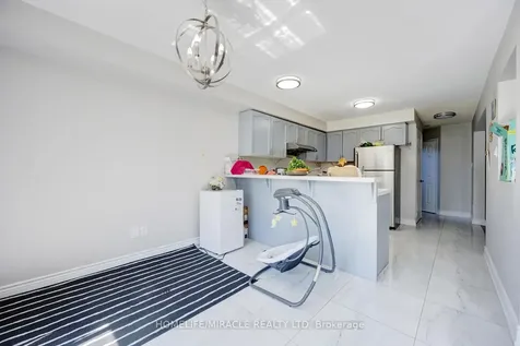 14 Sunny Glen Crescent Brampton ON L7A 2C6