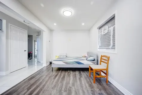 14 Sunny Glen Crescent Brampton ON L7A 2C6