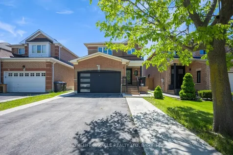 14 Sunny Glen Crescent Brampton ON L7A 2C6
