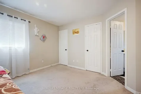 14 Sunny Glen Crescent Brampton ON L7A 2C6