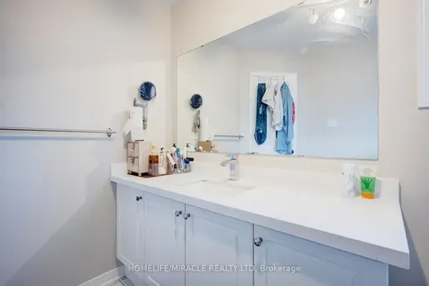 14 Sunny Glen Crescent Brampton ON L7A 2C6