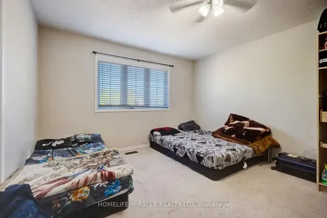 14 Sunny Glen Crescent Brampton ON L7A 2C6