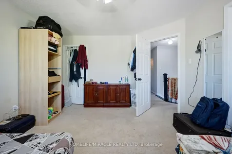 14 Sunny Glen Crescent Brampton ON L7A 2C6