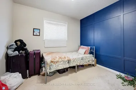 14 Sunny Glen Crescent Brampton ON L7A 2C6