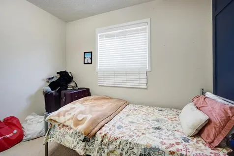 14 Sunny Glen Crescent Brampton ON L7A 2C6