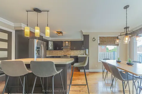 59 Lord Simcoe Drive Brampton ON L6S 5G7