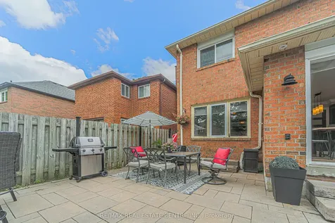 59 Lord Simcoe Drive Brampton ON L6S 5G7