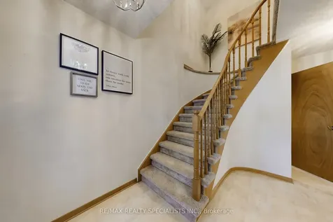 34 Schubert Crescent Brampton ON L6Y 2R1