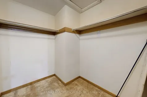 34 Schubert Crescent Brampton ON L6Y 2R1