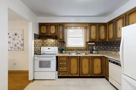 34 Schubert Crescent Brampton ON L6Y 2R1