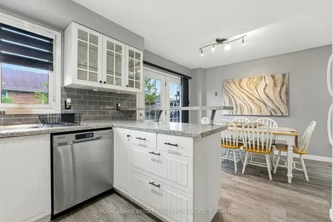 24 Sandmere Avenue Brampton ON L6Z 4B3