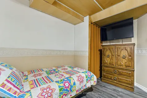 24 Sandmere Avenue Brampton ON L6Z 4B3