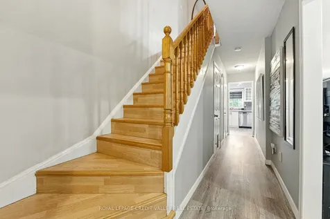 24 Sandmere Avenue Brampton ON L6Z 4B3