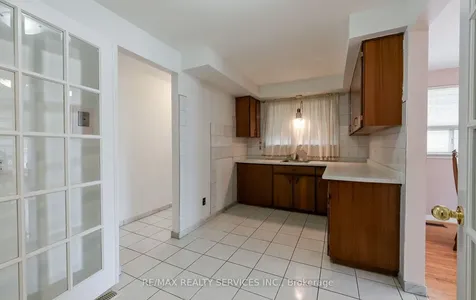 140 Clarence Street Brampton ON L6W 1S9