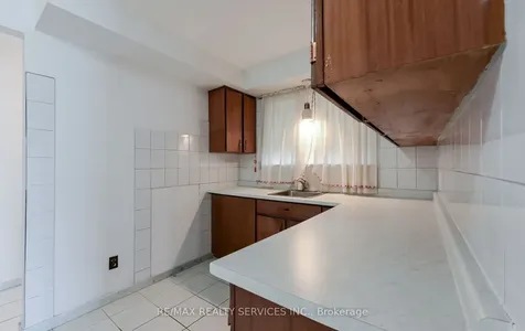 140 Clarence Street Brampton ON L6W 1S9