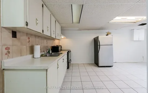 140 Clarence Street Brampton ON L6W 1S9