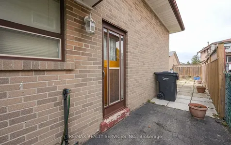 140 Clarence Street Brampton ON L6W 1S9