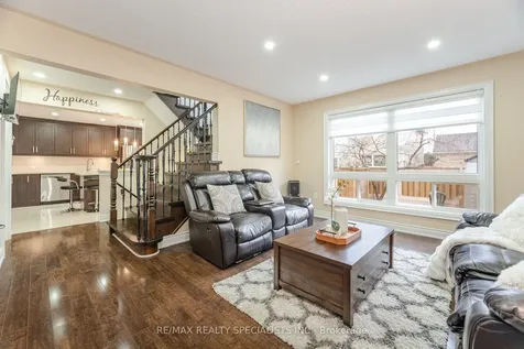 11 Redcastle Street Brampton ON L7A 1P1