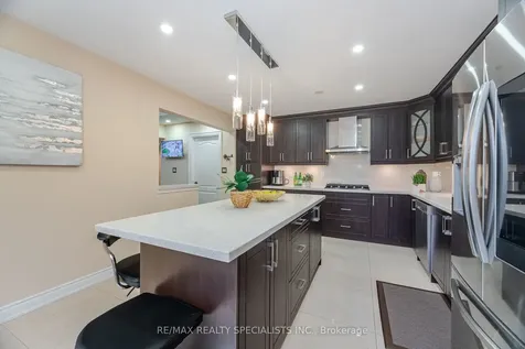 11 Redcastle Street Brampton ON L7A 1P1