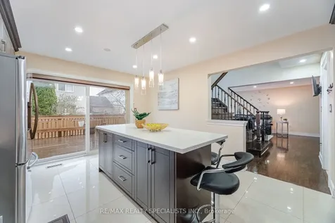 11 Redcastle Street Brampton ON L7A 1P1