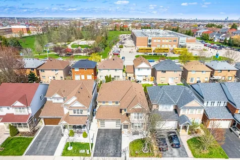 11 Redcastle Street Brampton ON L7A 1P1