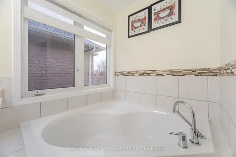 11 Redcastle Street Brampton ON L7A 1P1