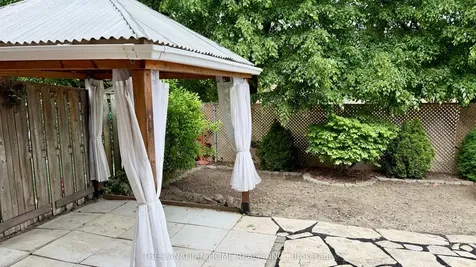 184 Weybridge Trail Brampton ON L6V 3W2