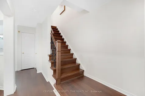 76 Native Landing Brampton ON L6X 5A7