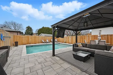 1478 Epping Court Burlington ON L7M 1P6