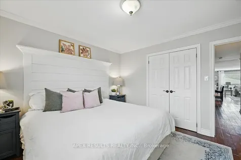 1478 Epping Court Burlington ON L7M 1P6