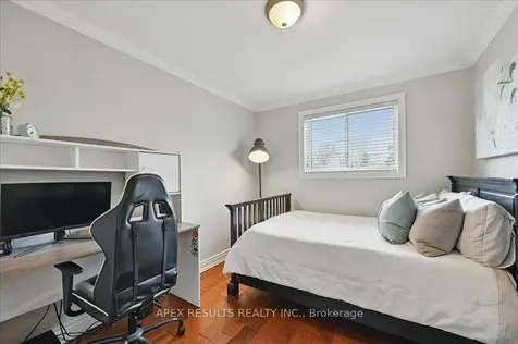 1478 Epping Court Burlington ON L7M 1P6