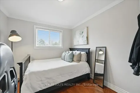 1478 Epping Court Burlington ON L7M 1P6