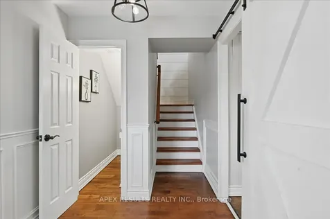 1478 Epping Court Burlington ON L7M 1P6