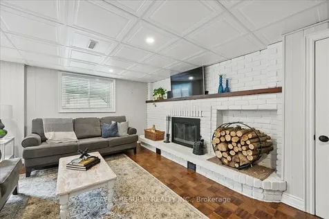 1478 Epping Court Burlington ON L7M 1P6