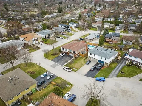 1478 Epping Court Burlington ON L7M 1P6