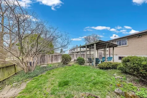 43 Appleby Drive Brampton ON L6T 2S7