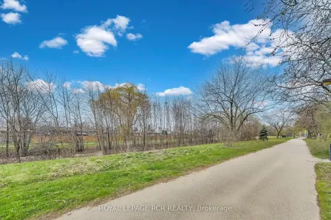 43 Appleby Drive Brampton ON L6T 2S7