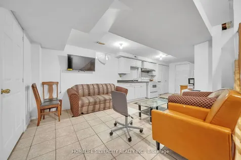 12 Hackmore Gate Brampton ON L7A 1R6