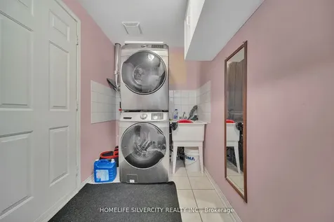 12 Hackmore Gate Brampton ON L7A 1R6