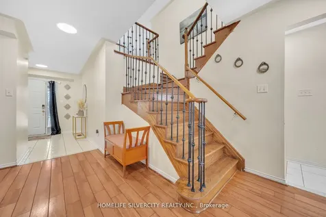 12 Hackmore Gate Brampton ON L7A 1R6