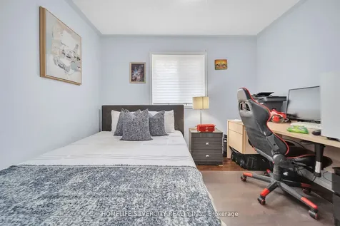 12 Hackmore Gate Brampton ON L7A 1R6