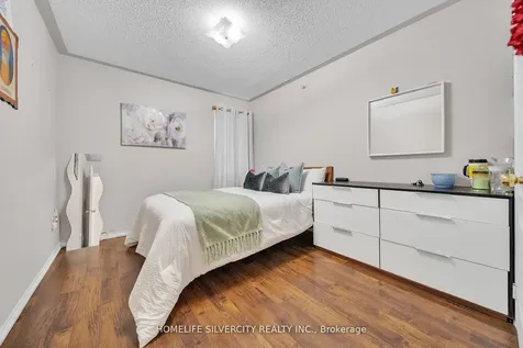 12 Hackmore Gate Brampton ON L7A 1R6