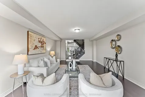 9 Finegan Circle Brampton ON L7A 4Z7