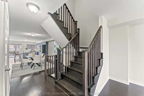 9 Finegan Circle Brampton ON L7A 4Z7