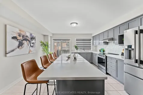 9 Finegan Circle Brampton ON L7A 4Z7