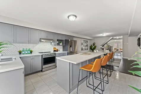 9 Finegan Circle Brampton ON L7A 4Z7